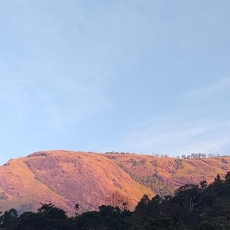 Asprin Homestay Munnar Eksteriør bilde