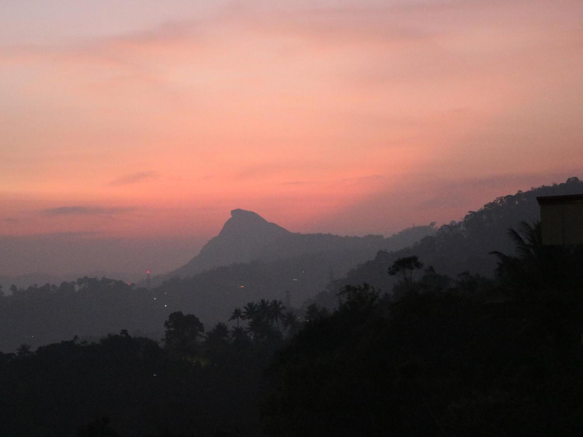 Asprin Homestay Munnar Eksteriør bilde